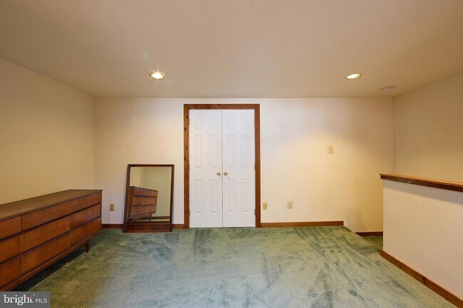 Building Photo - 1803 Stoneham Dr