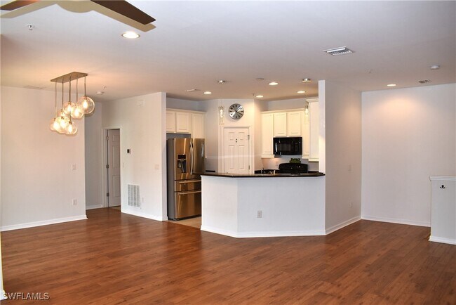 Building Photo - 23420 Alamanda Dr