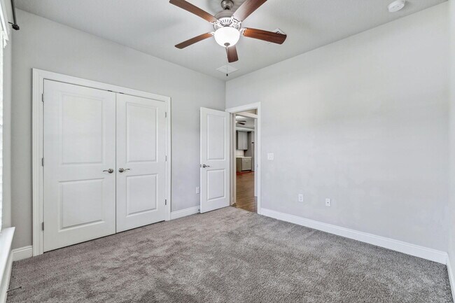 Building Photo - 2381 Belmont Dr