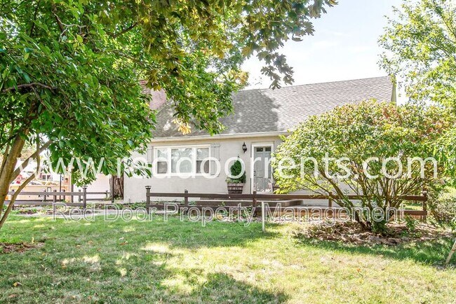 Building Photo - 957 Woodhill Dr