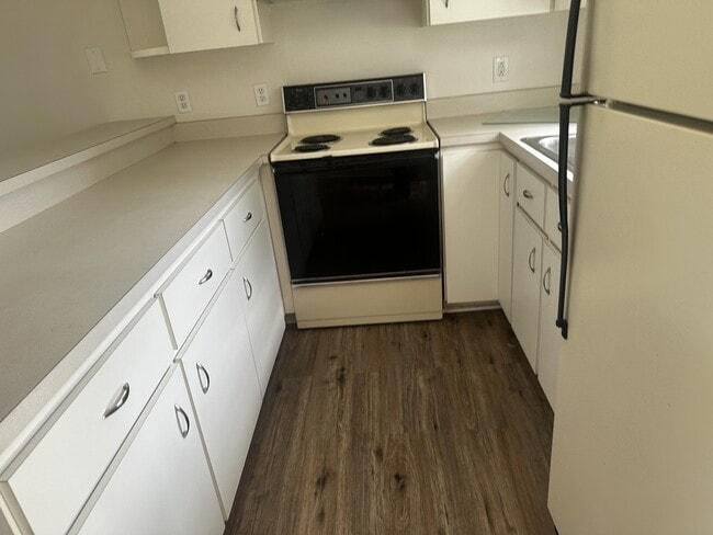 Building Photo - 14080 SE 46th Ave
