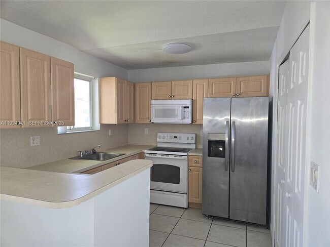 Building Photo - 1261 SE 29th St