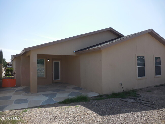 Building Photo - 12757 Tierra Monje Ln