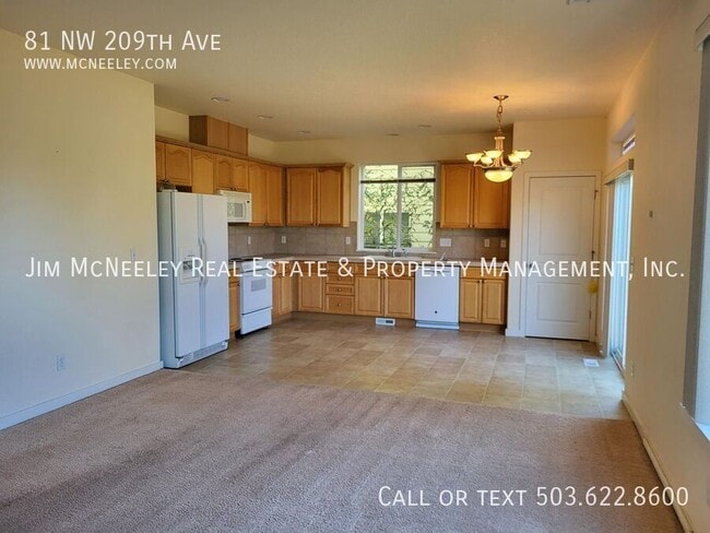 Building Photo - 81 NW 209th Ave