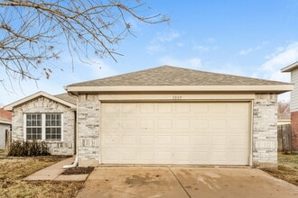 Building Photo - 1009 Chelsea Ln