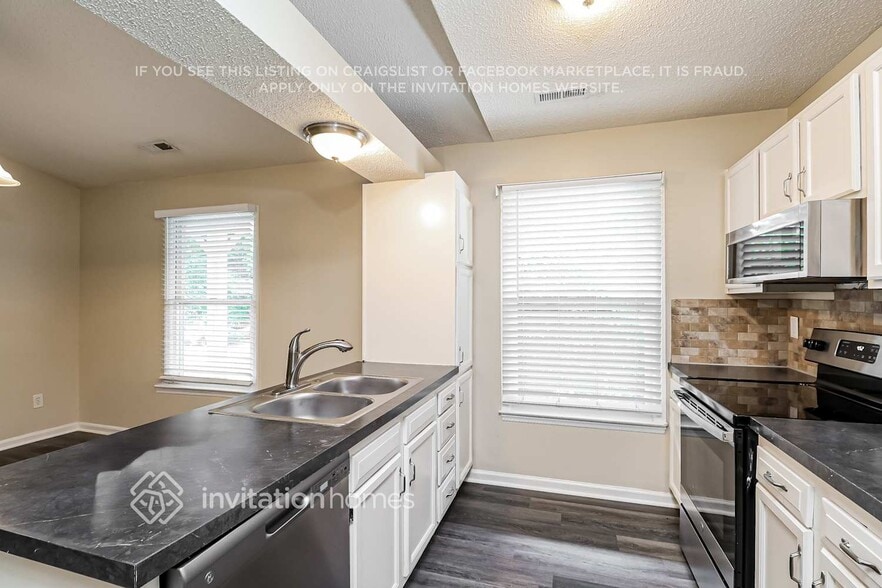 Building Photo - 5937 Loch Arbor Ln