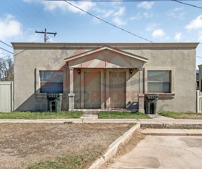 Building Photo - 506 W Tansill St