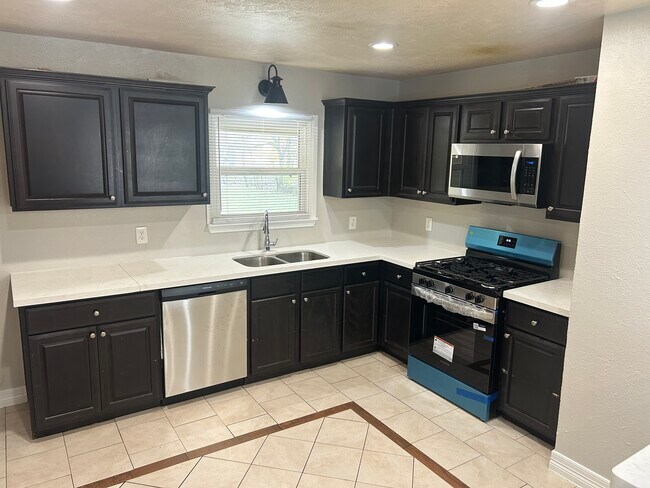 Building Photo - 3504 Jane Ln