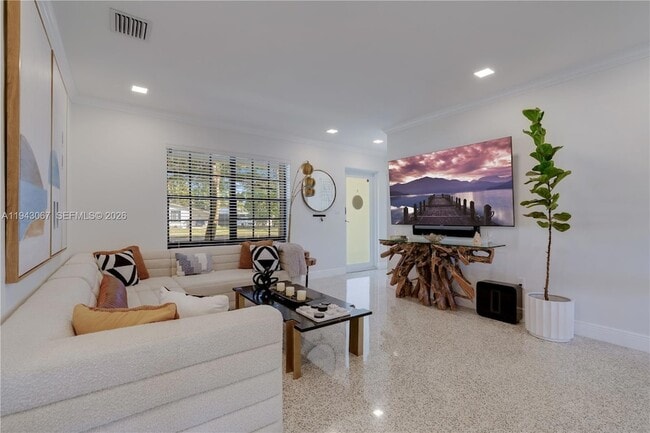 Building Photo - 16102 SW 98th Ave