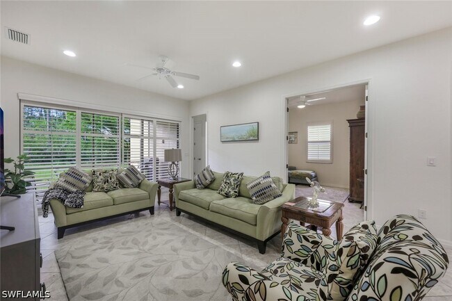 Building Photo - 11072 Esteban Dr