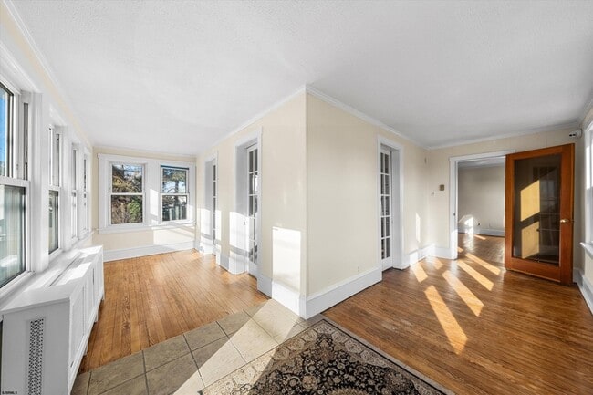 Building Photo - 616 W Ocean Heights Ave