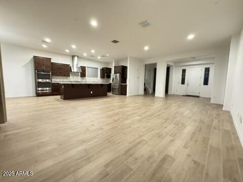 Building Photo - 8609 W Solano Dr