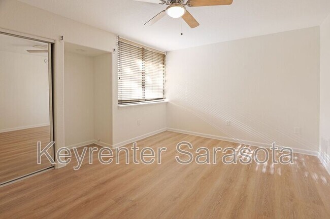 Building Photo - 4946 25th St W