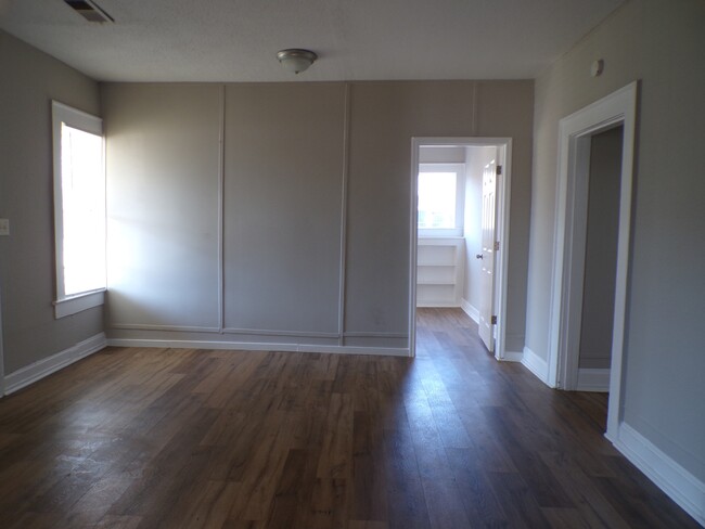 Building Photo - 1616 Fulton Ave SW