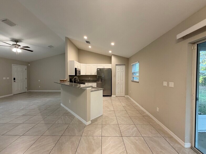Building Photo - 7 Juniper Pass Way