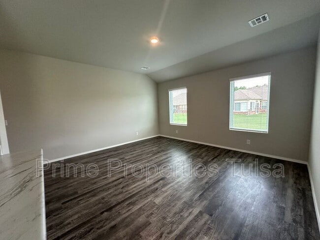 Building Photo - 27811 E 114th Pl S