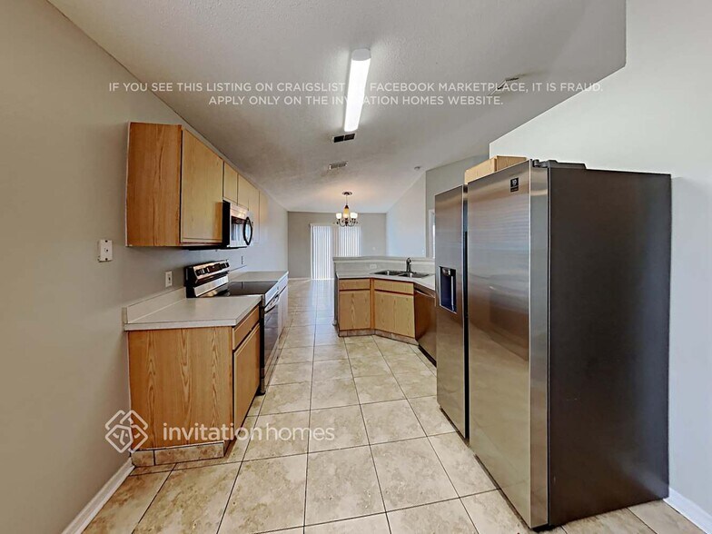 Building Photo - 619 Grand Royal Cir