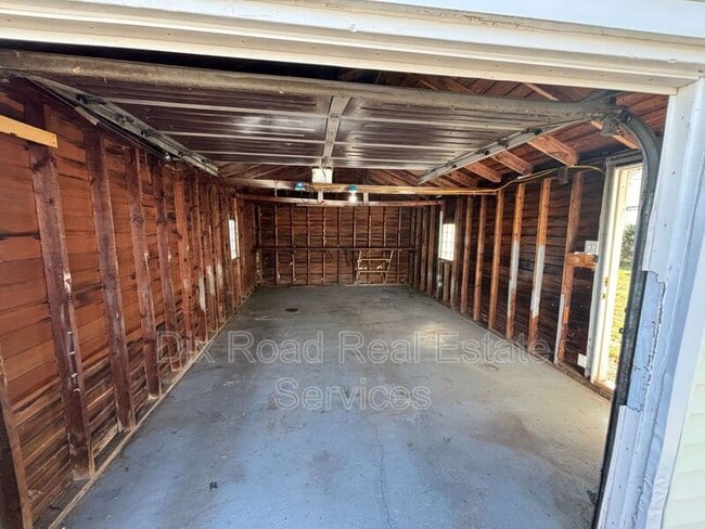 Building Photo - 2604 Hilda Ave
