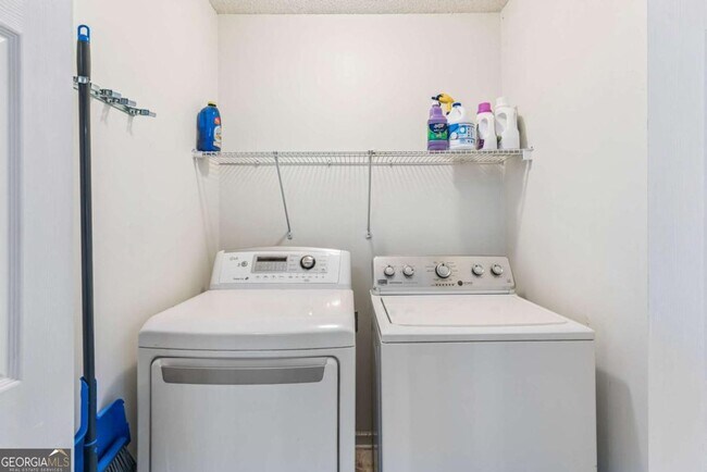 Building Photo - Available Today!