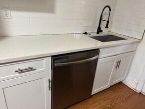Building Photo - 5/2. Tampa MOVE IN BEFORE END OF June and JULY’S RENT FREE!!!