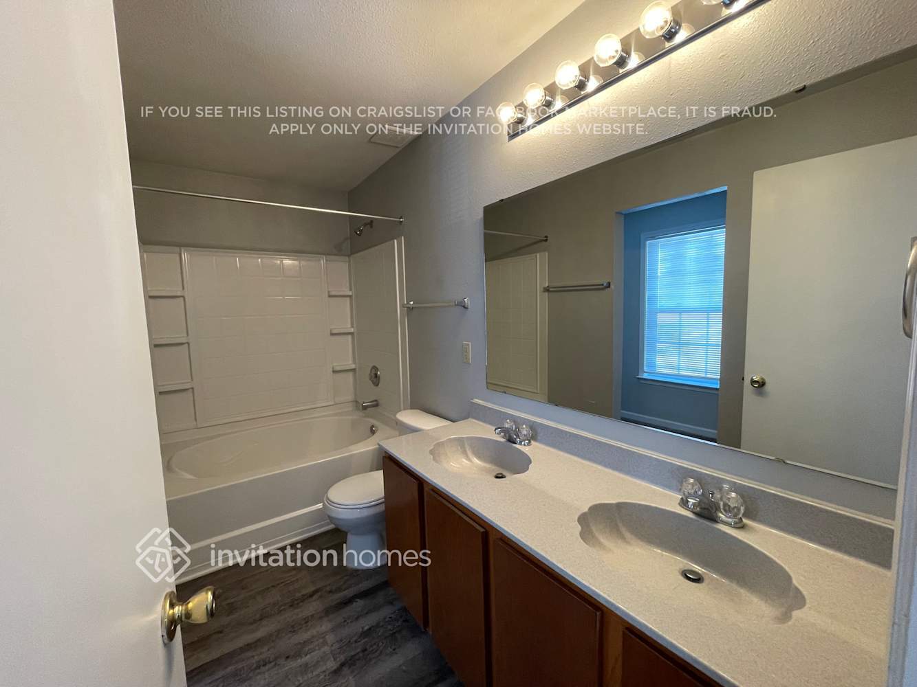 Building Photo - 901 Littleton Dr