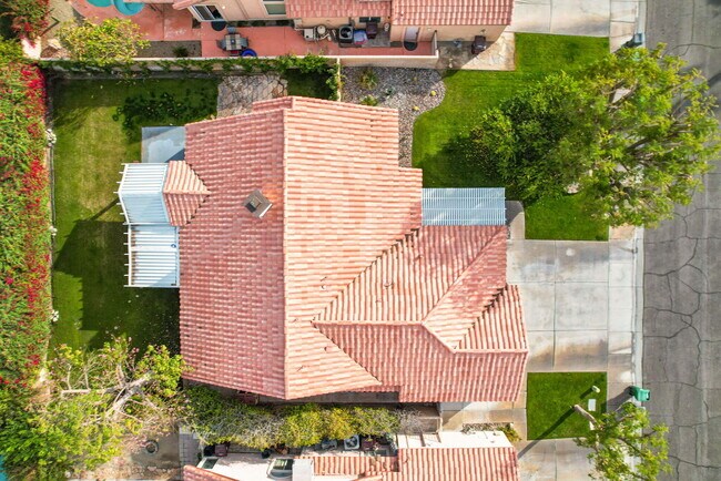 Building Photo - 44260 Villeta Dr