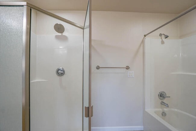 Building Photo - BEAUTIFUL VIEWS of MT. HOOD