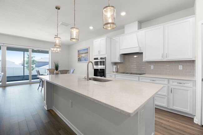 Building Photo - Luxury Living for Lease – 5BR Home with Of...