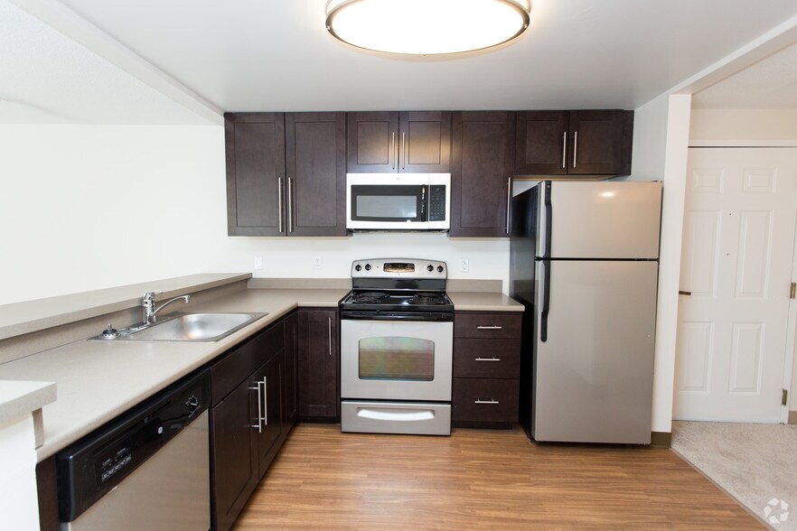 Pondside at Littleton 147 King St Littleton MA 01460 Apartment Finder