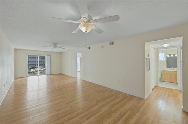 Building Photo - 4143 Heron Way