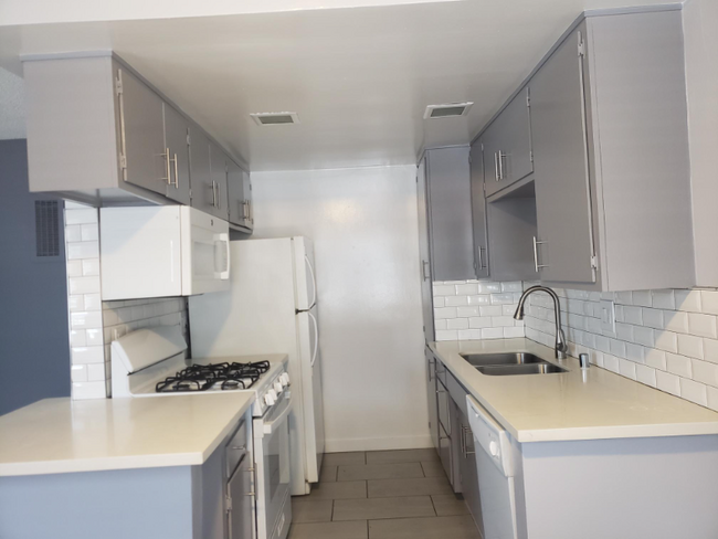Building Photo - 20810 Amie Ave