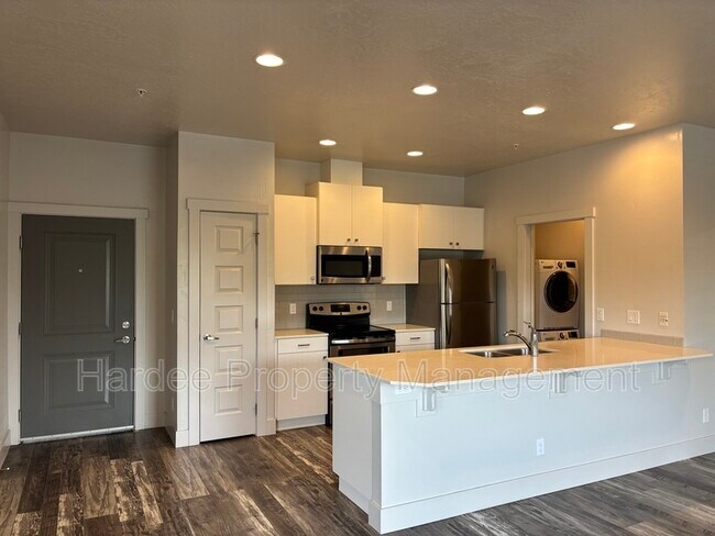 Building Photo - 3000 S Bown Way