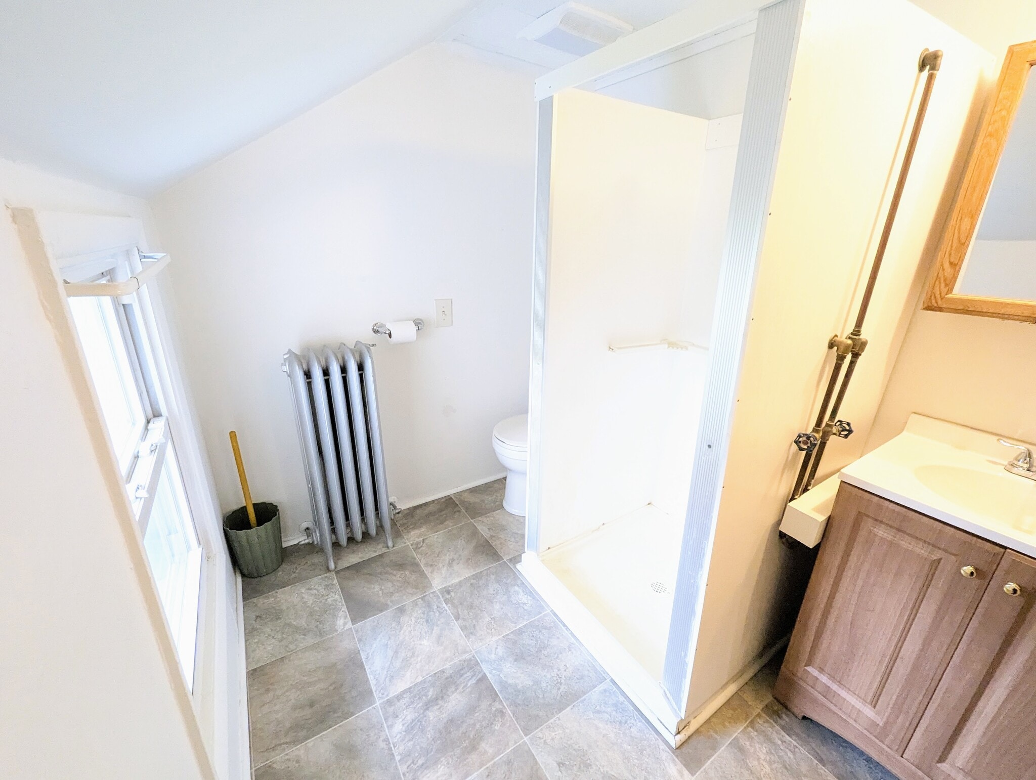 Building Photo - 116 Cushing St