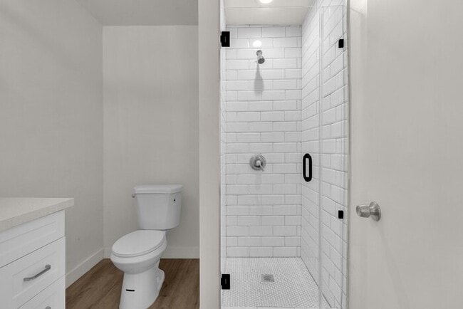 Building Photo - 1/2 MONTH FREE RENT MOVE IN SPECIAL!!! Brand new remodeled in the heart of downtown PHX