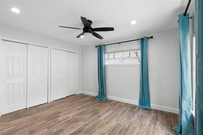 Building Photo - 731 Alda Way NE