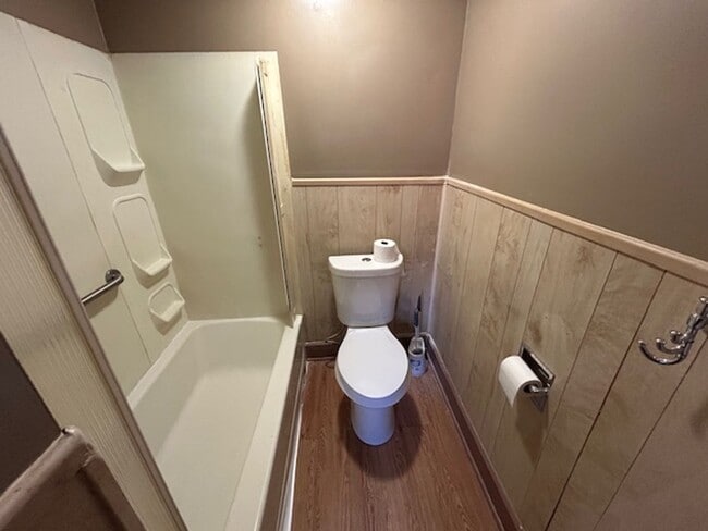 Building Photo - 2 Bed- 1 Bath Single Family Home in Elyria