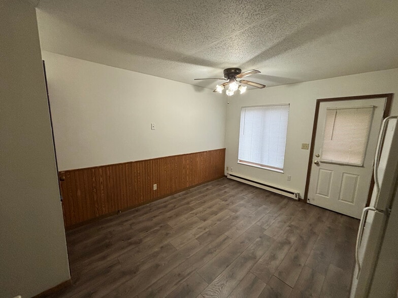 Building Photo - 934 12th Ave S