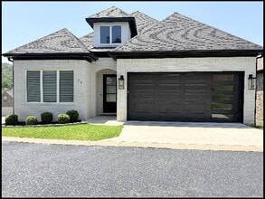 Building Photo - 73 Tournay Cir