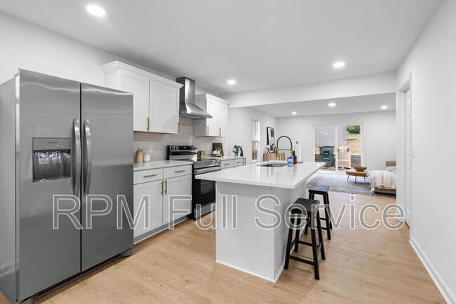 Building Photo - 1025 42nd Ave N