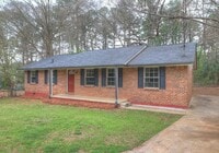 Building Photo - 1