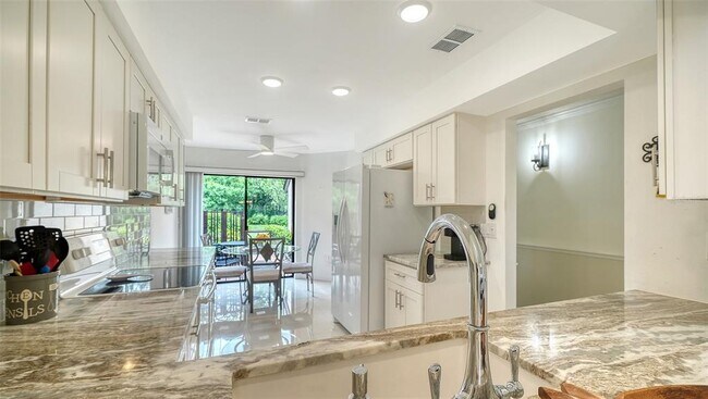 Building Photo - 6281 Timberlake Dr