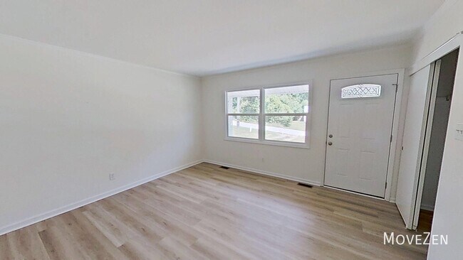 Building Photo - 206 Plaza Dr
