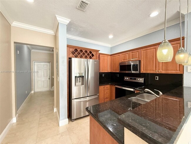 Building Photo - 17650 NW 73rd Ave