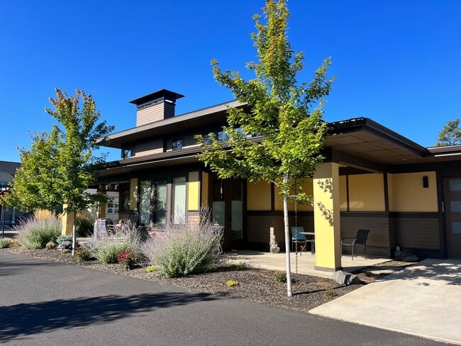 Building Photo - Stunning Prairie style 2bd/2bath + office in ClearPine!
