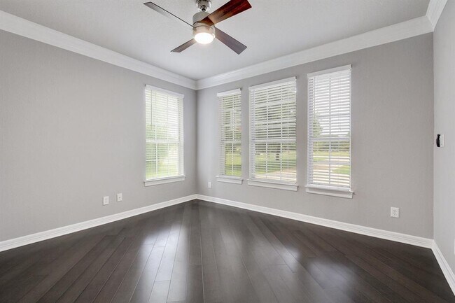 Building Photo - 40 Lovegrass Ln