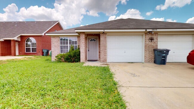 Building Photo - AMAZING DUPLEX FOR RENT CLOSE TO FORT HOOD!