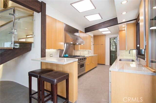 Building Photo - 785 Alta Vista Way