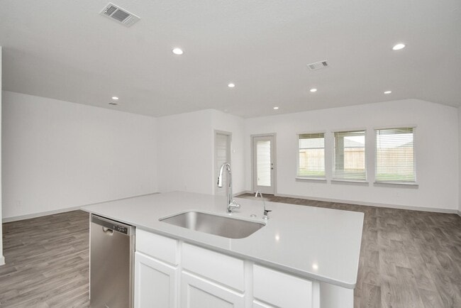 Building Photo - 7803 Golden Rubia Ln