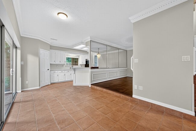 Building Photo - 901 Longmire Rd