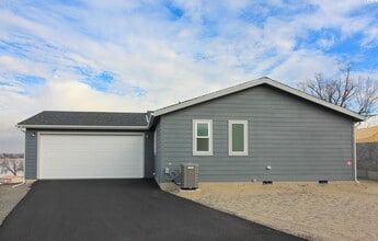 Building Photo - 3 Bed/2 Bath Home in Kennewick